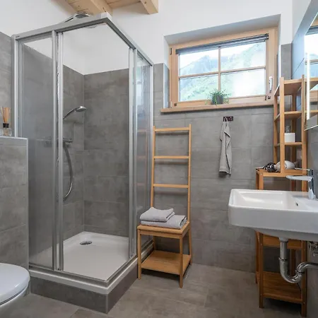 Alpesi faház Haus Elau *